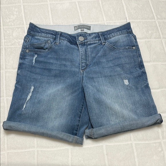 Wit & Wisdom Blue Jean Shorts with Distressed Cuffed Hem‎ - Picture 1 of 6